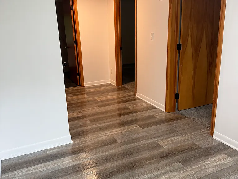 242 Kenneth St — Photo 4