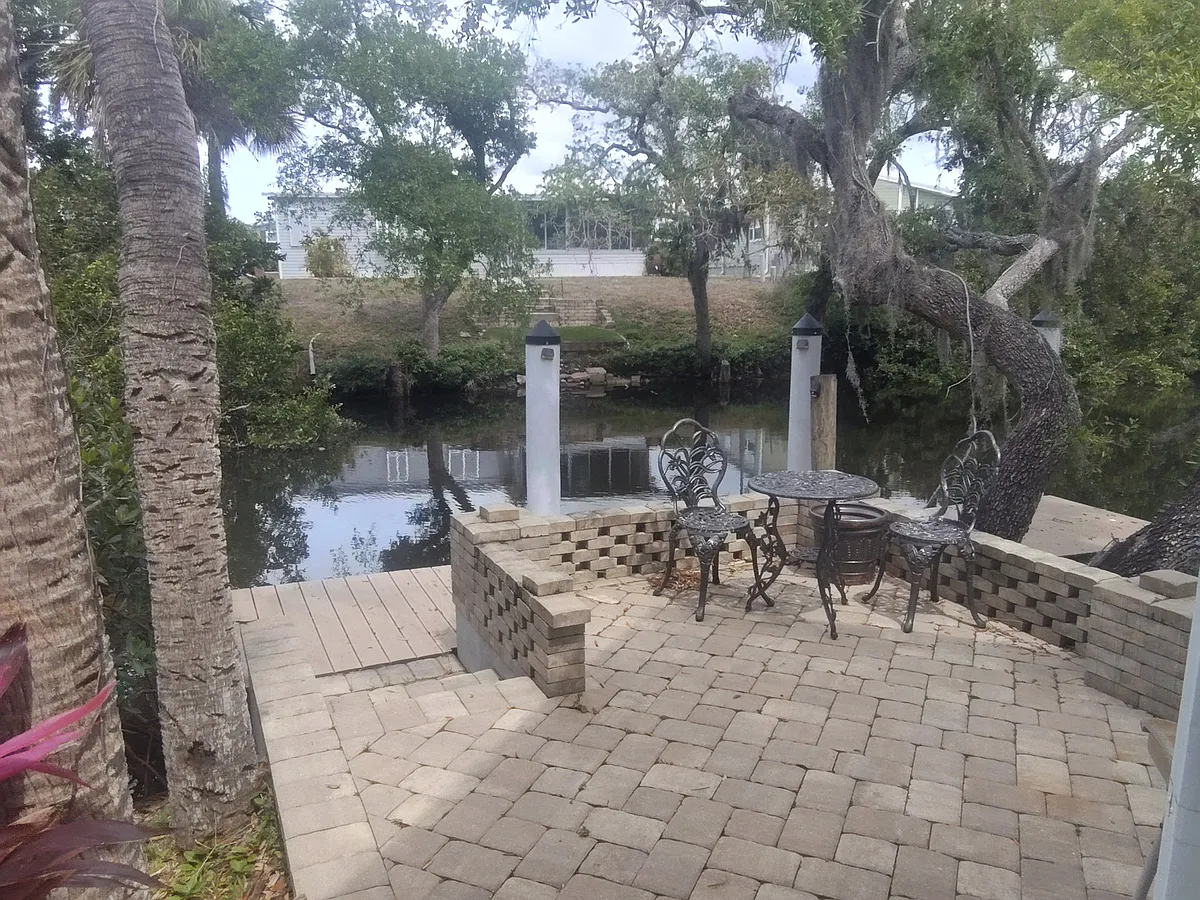 Building Photo - 118 Brookshire Dr