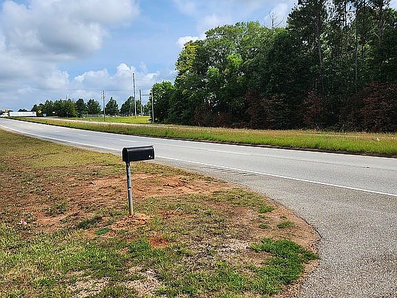 2nd image of 3020 N Highway 27