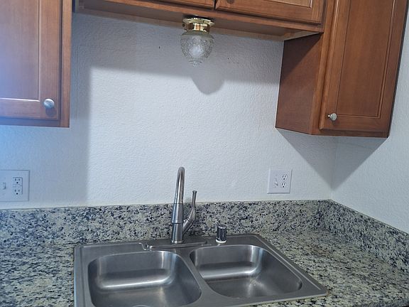 3rd image of 510 E Vine St APT T