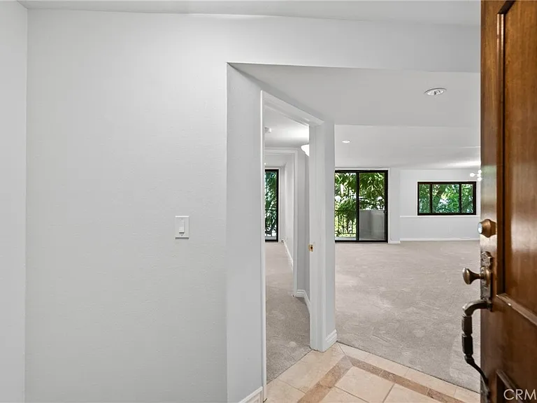 330 W State St #316 — Photo 3