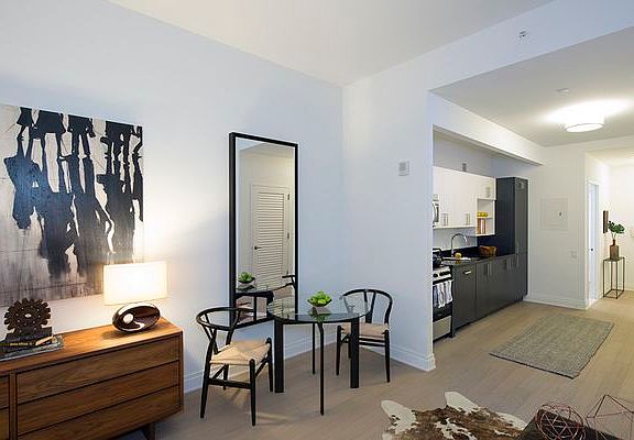 4th image of 70 Pine St APT 1227