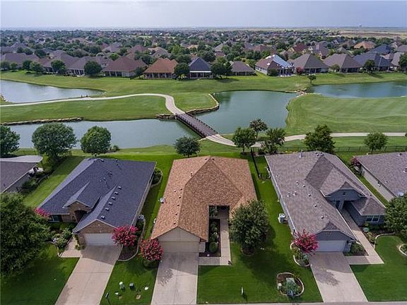 5th image of 9416 Orangewood Trl