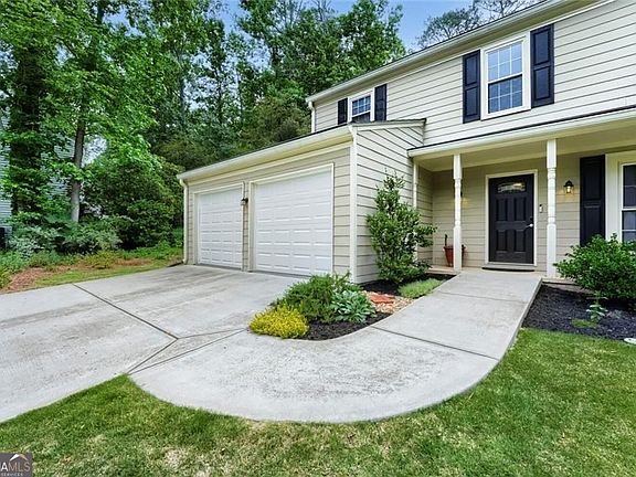 4th image of 235 Barrington Dr E