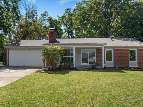 1604 Countrybrook Ct, Saint Louis, MO 63138