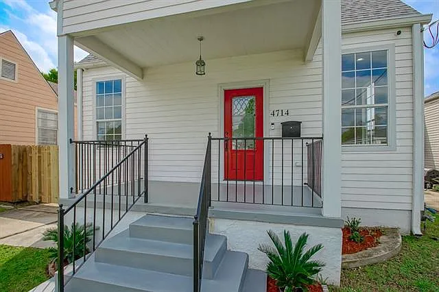 4714 Annette St — Photo 3