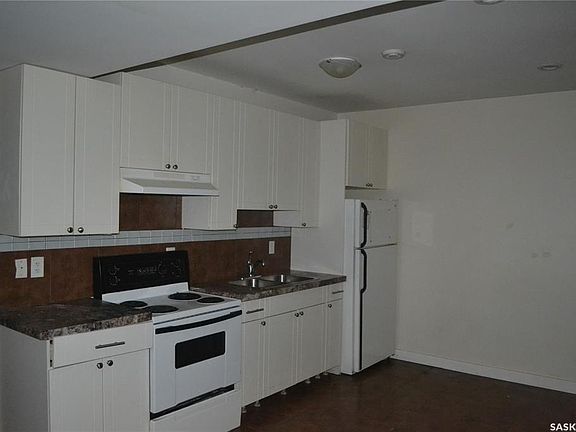 5th image of 417 S AVENUE S