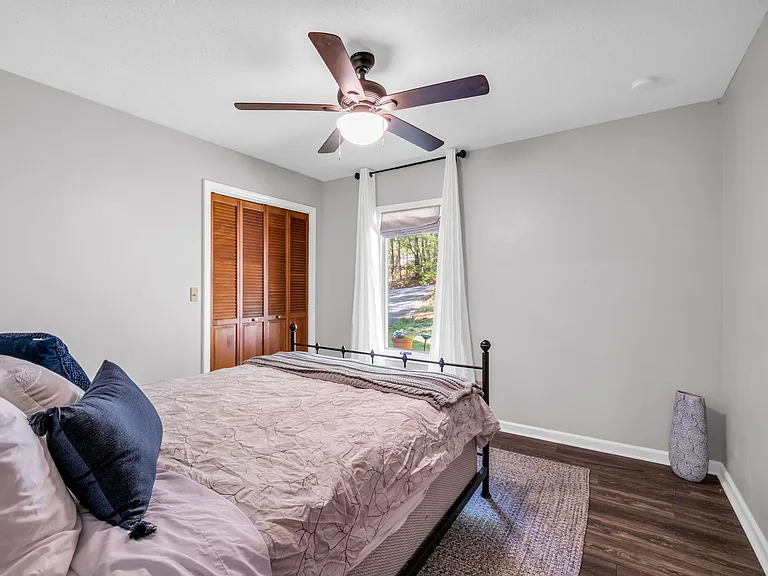 140 Ridgeview Dr — Photo 31