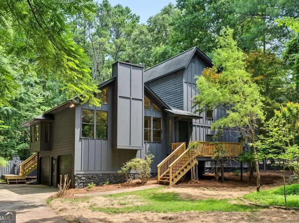 120 Emerald Cove Dr, Woodstock, GA 30189