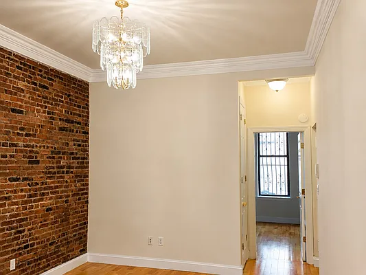 Living room, photo 2