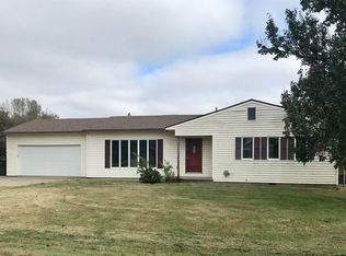 201 Elm Ave, Altamont, KS 67330