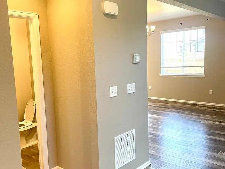 25147 E Maple Ave — Photo 4