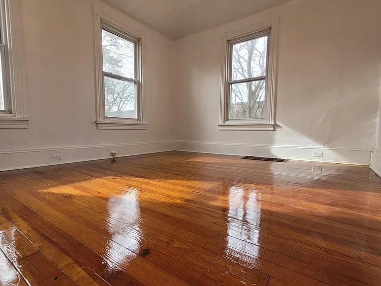 213 Lippincott Ave — Photo 14