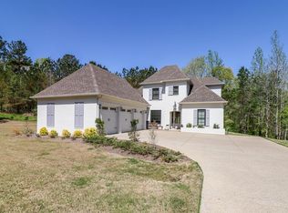 5031 Braemar Park Dr, Oxford, MS 38655