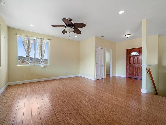 5th image of 231 Manzanita Ln
