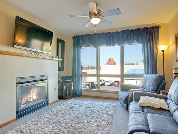 4th image of 210 W Pioneer Ave Unit 212