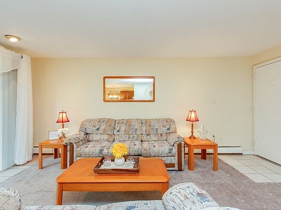 2nd image of 47 Edgelawn Ave APT 7