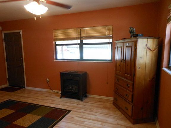 3rd image of 8701 S Lakeshore Dr