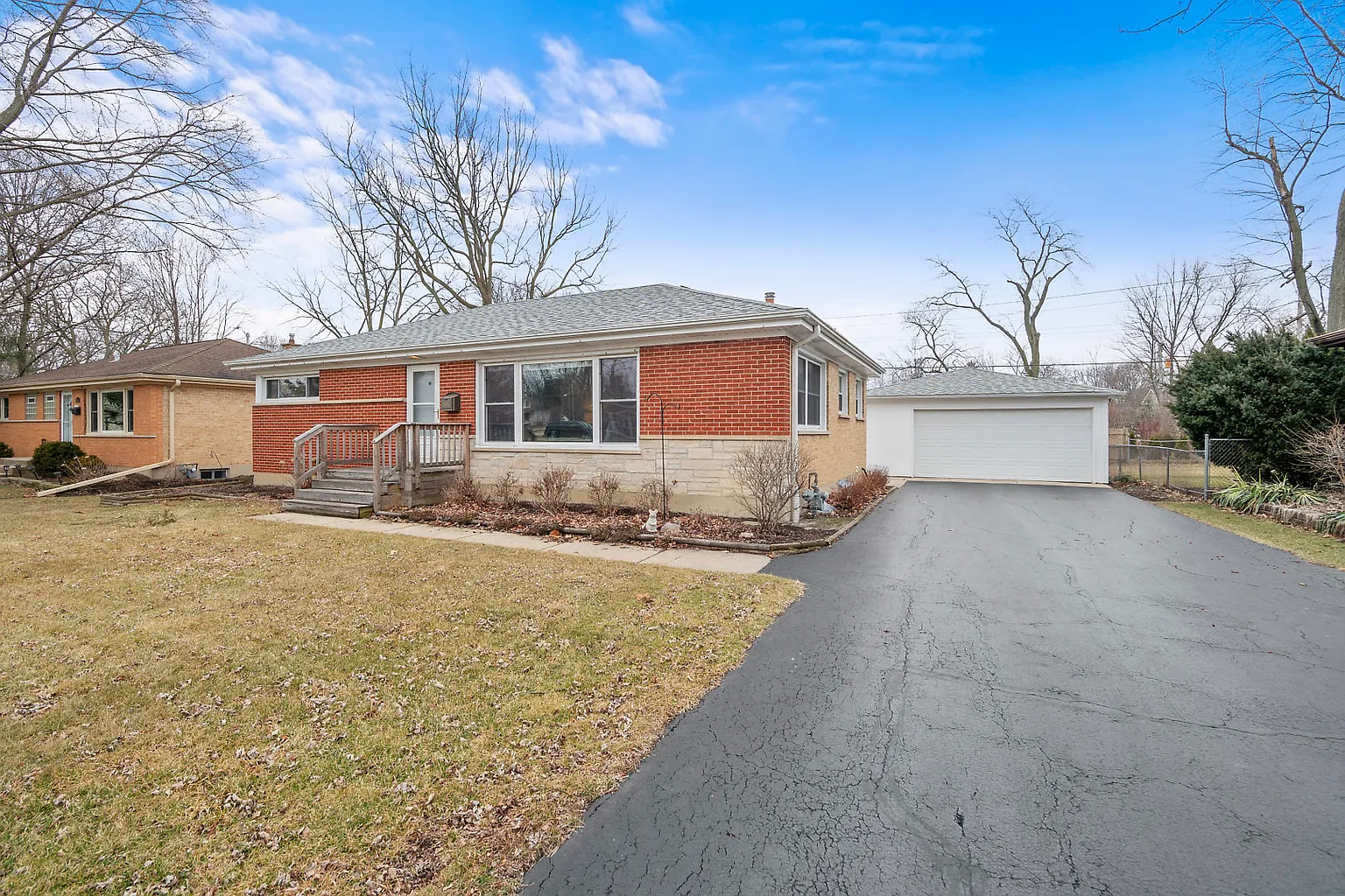 1007 Wakeman Ave photo 1