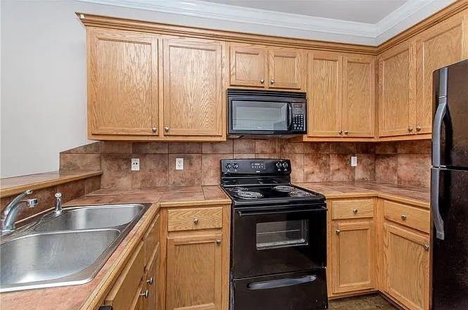 14529 Honeysuckle Dr #206 — Photo 9