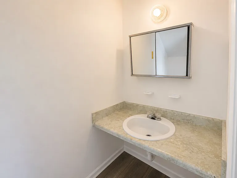 100 Lewis Dr #9D — Photo 8