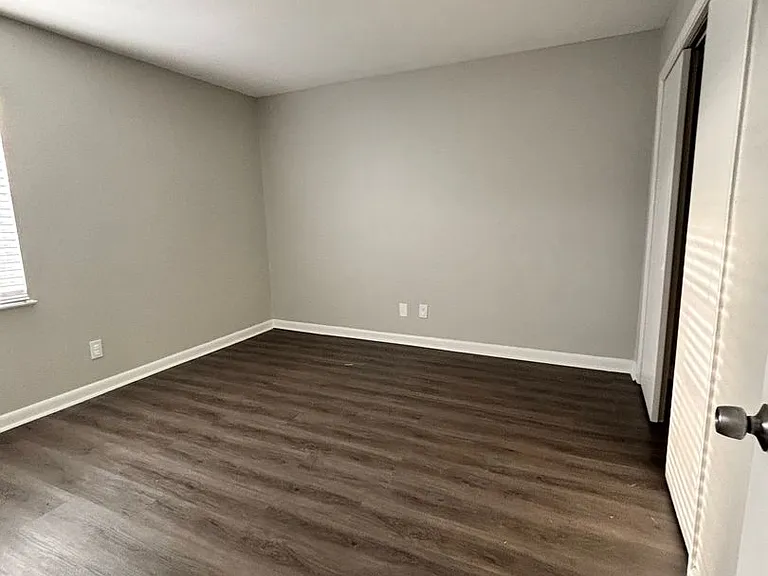 Blakely Place Apartments — Photo 16