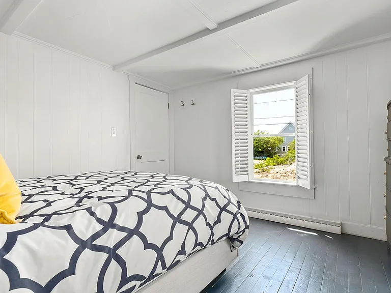 12 Girard Way — Photo 8