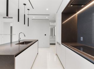 300 Biscayne Boulevard Way #1705, Miami, FL 33131
