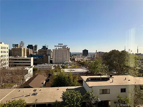 6330 W Franklin Ave Photo 1