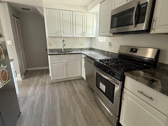 2nd image of 399 Villa Ave