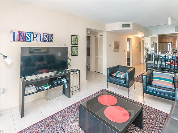 4th image of 801 River Point Dr APT 107A