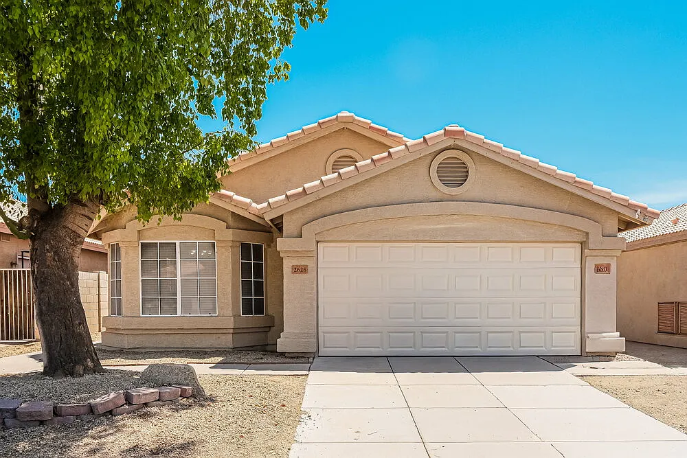 3 bed, 2.0 bath, 1575 sqft, $1,770 — Photo 1