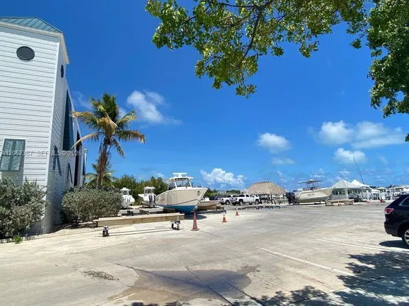 12411 Overseas Hwy, Marathon, FL 33050