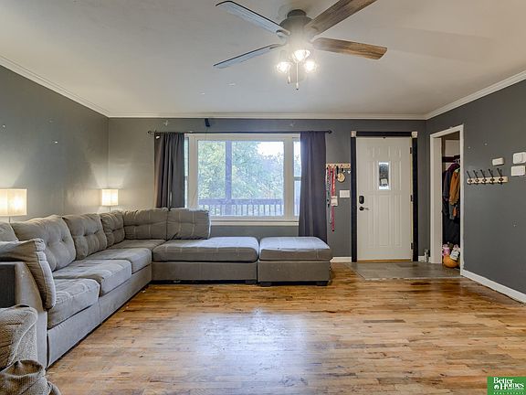 4th image of 620 6th Ave
