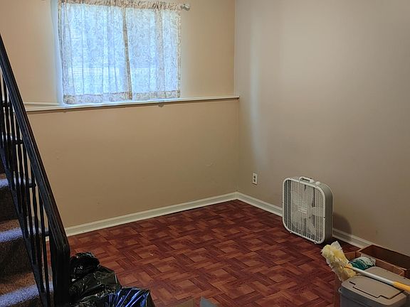 3rd image of 1714 Lilac Ct
