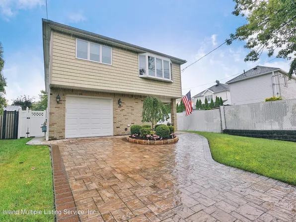 84 Weaver St, Staten Island, NY 10312