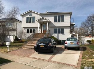 1305 Cayuga Ave, Bellmore, NY 11710
