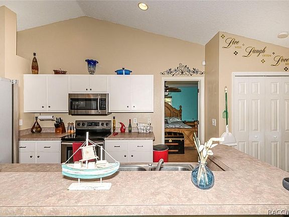 5th image of 2717 W Vespero St
