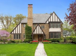 132 Abingdon Ave, Kenilworth, IL