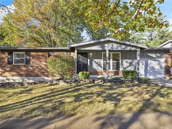 1225 Dorne Dr, Ballwin, MO 63021