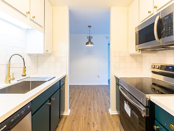 4th image of 10047 Westpark Dr #160