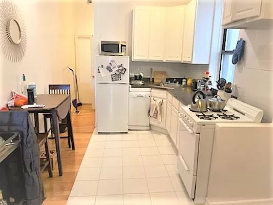 3rd image of 772 Union St APT 6