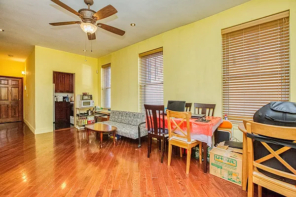 Sold by Remax Edge | media 5