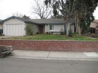 7036 Stanford Oak Dr, Sacramento, CA 95842