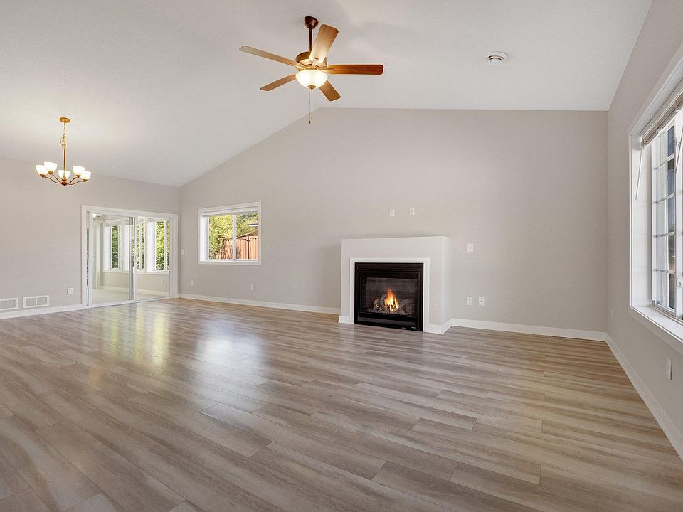 1st image of 929 Johnson Dr