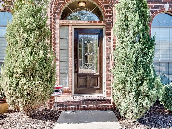 Welcoming front entry