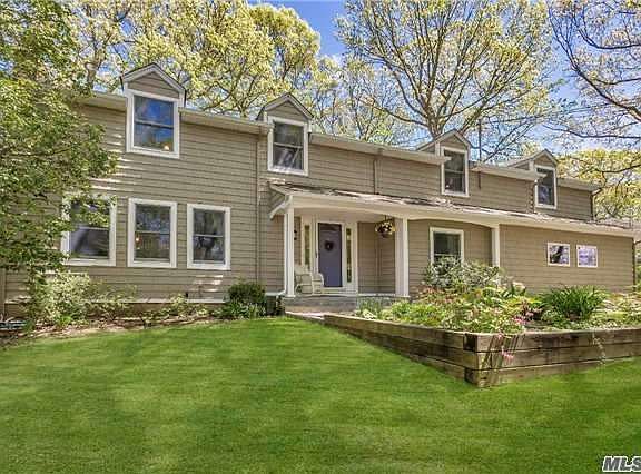 2nd image of 2 Constance Ct