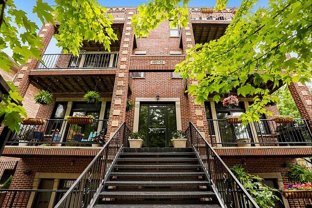 1st image of 4903 N Winthrop Ave APT 3N