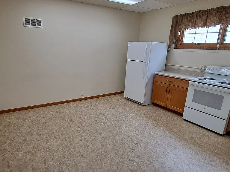 163 S Clay St #C — Photo 6
