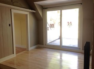 4 Clinton Rd APT 5, Cape Elizabeth, ME 04107